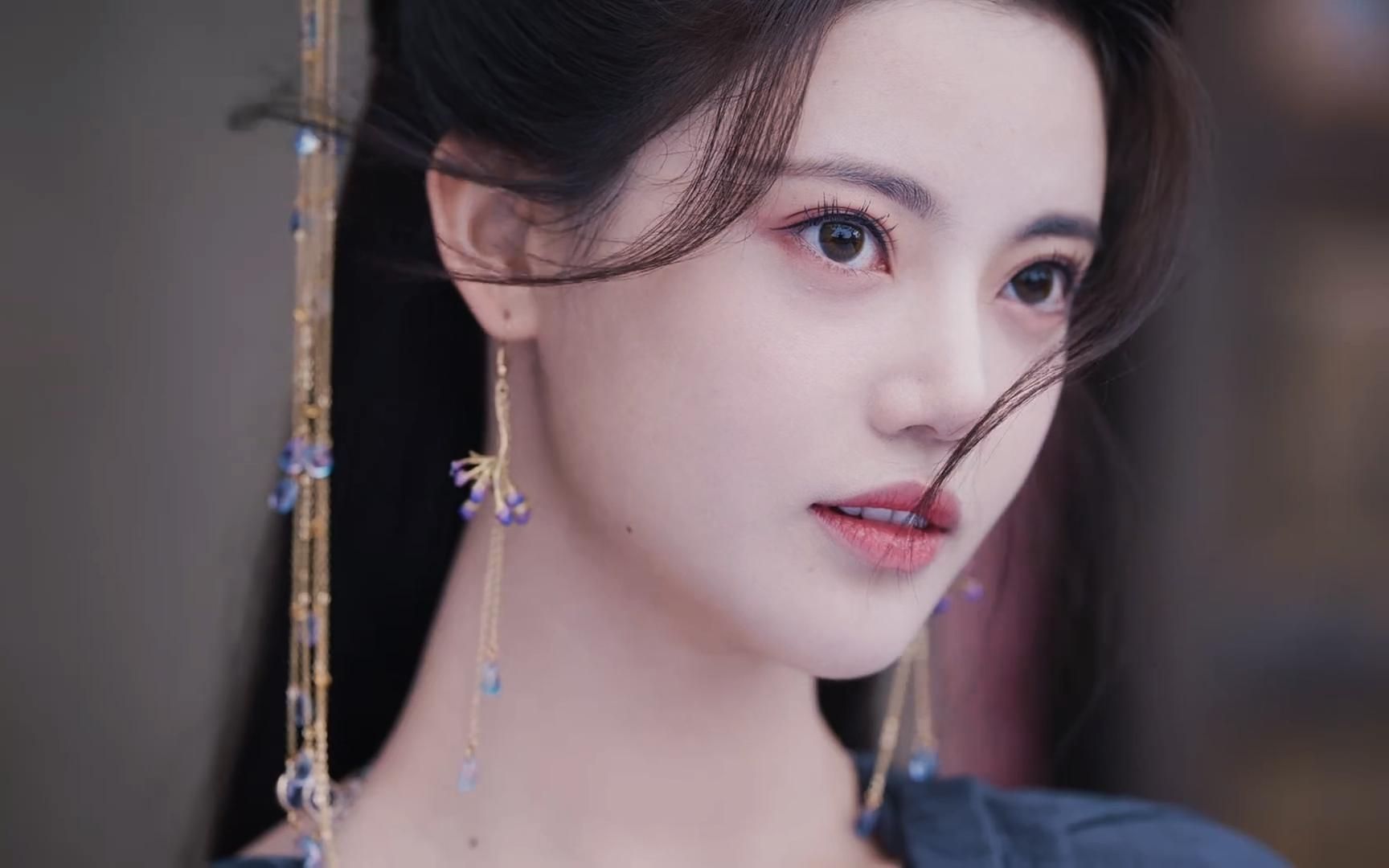 想把你"拆解入腹"的眼神居然在一个女孩子眼中看到,妹妹好美!