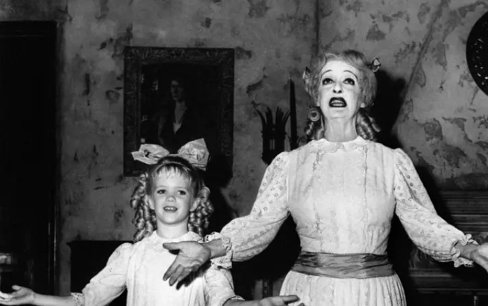 兰闺惊变 What Ever Happened to Baby Jane? (1962)哔哩哔哩bilibili