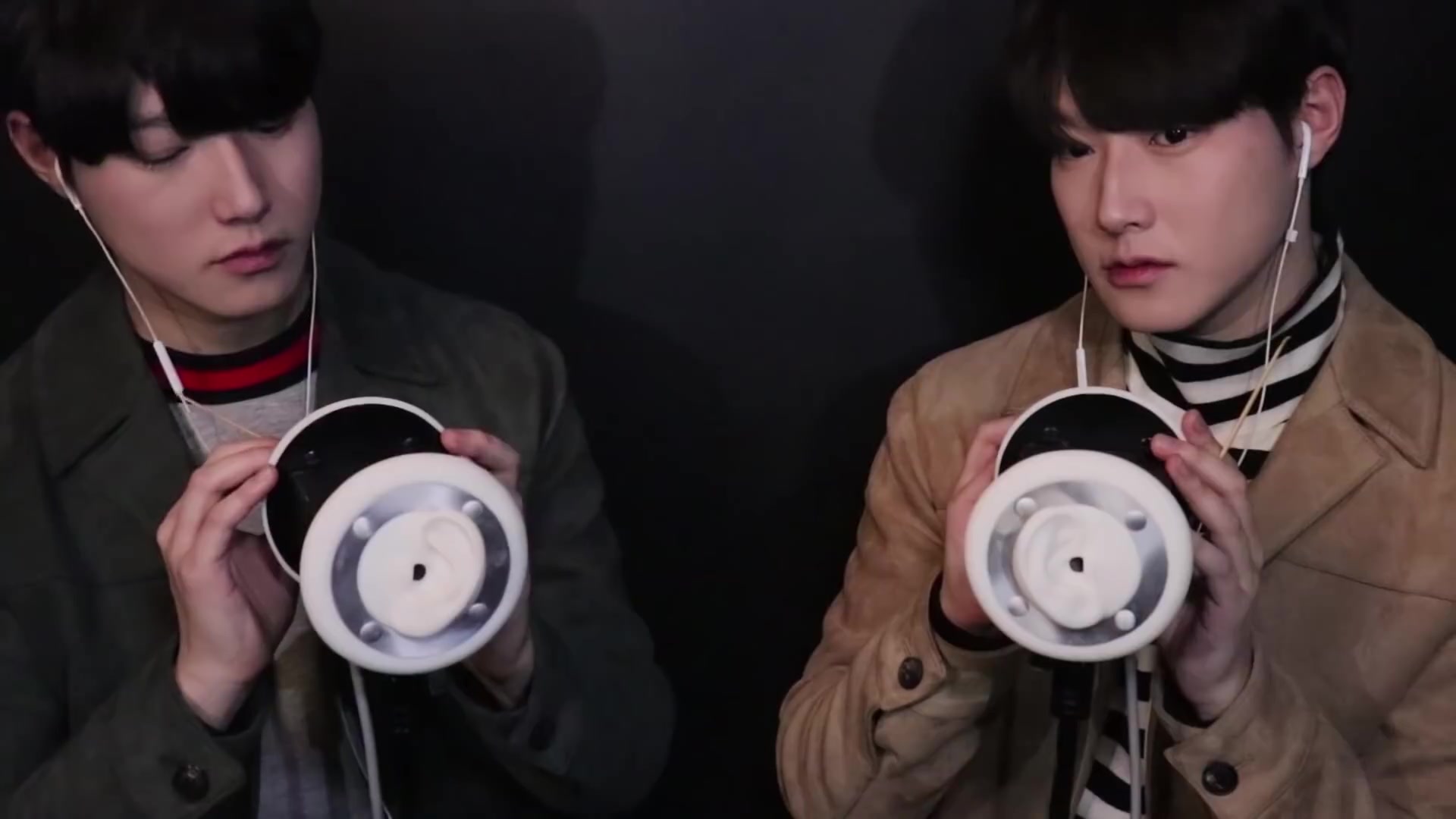 【助眠】微人声 帅哥双人掏耳~双倍酥麻双倍快乐~爽到原地起飞79