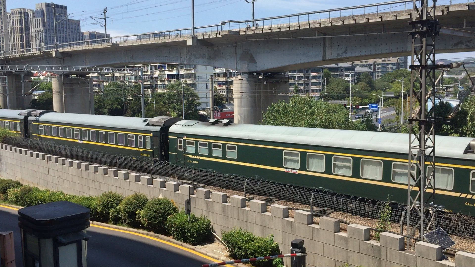 【40度高温天白宫看车集】西局西段hxd3d0406牵引k360次(上海-银川)