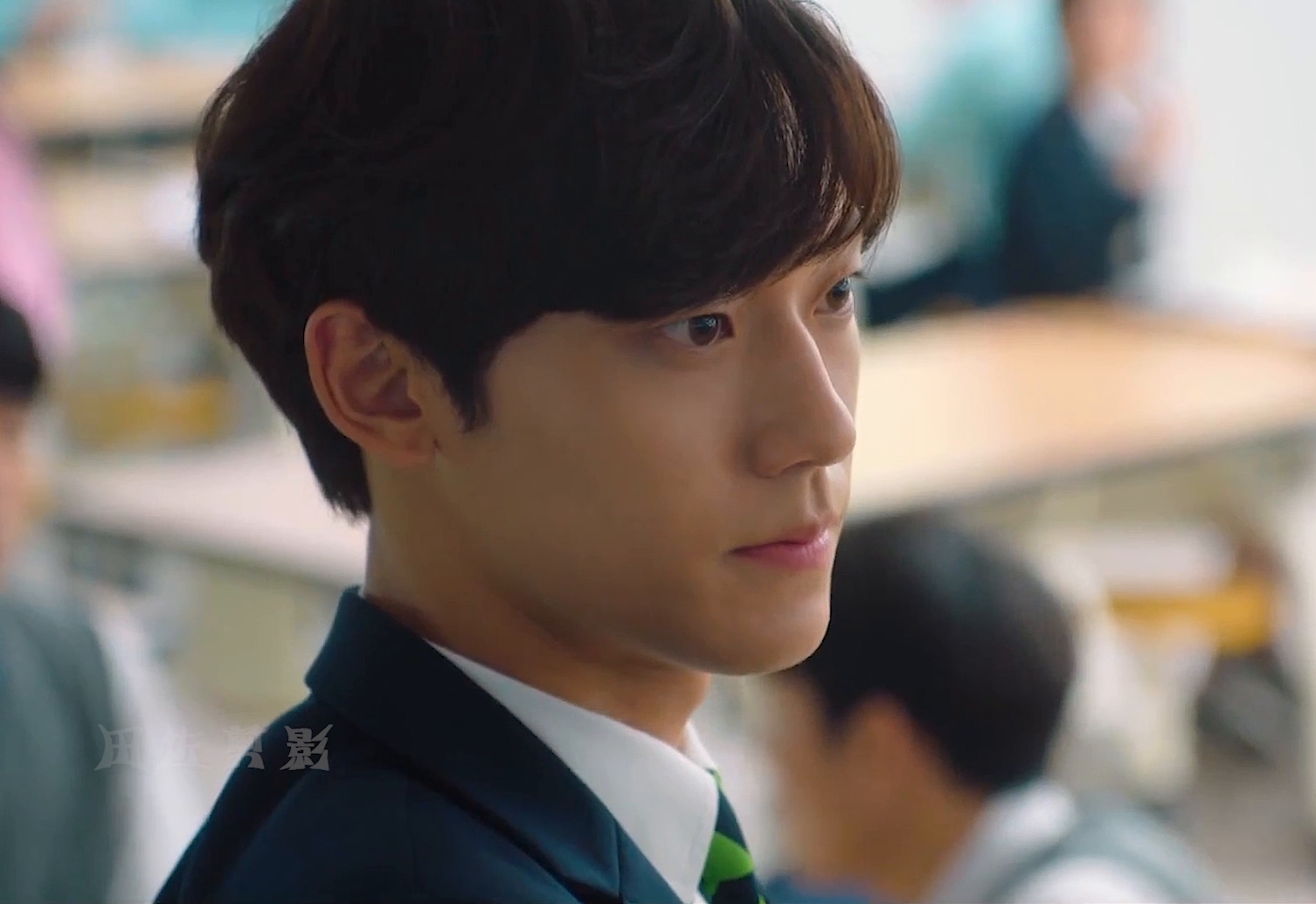 再次十八岁:儿子被校霸欺负,父亲霸气出头,太帅了!