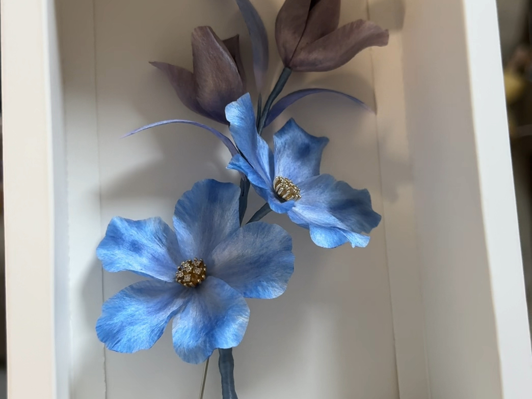 客订蓝色绒花胸针一枚,好好看一定要记录的