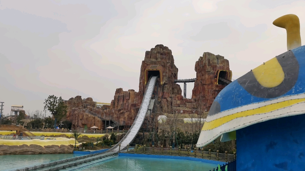欢乐谷激流勇进
