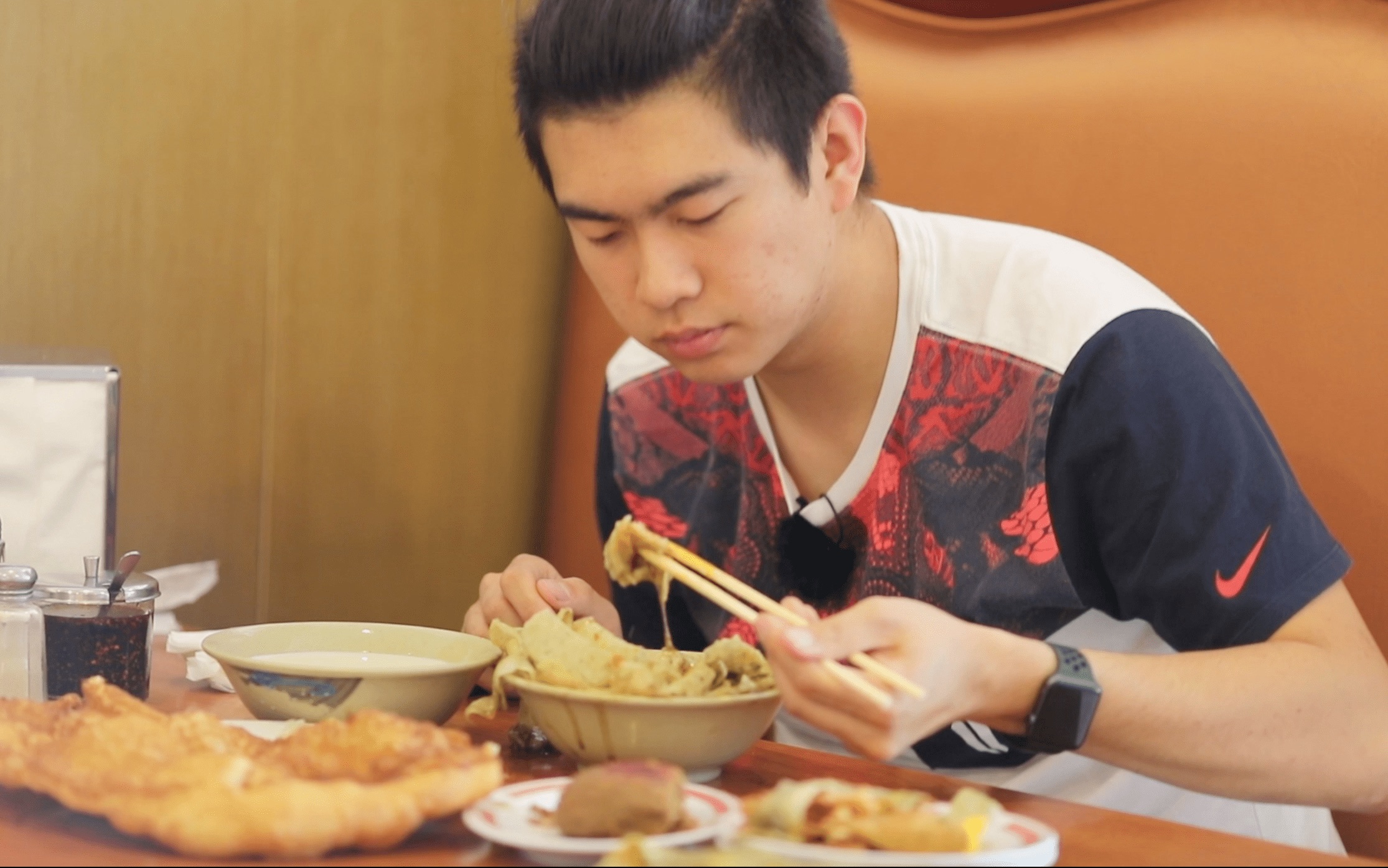 【味蕾的彼岸】留学生与美食的故事 纪录片 第一集 (中英文字幕)_哔哩