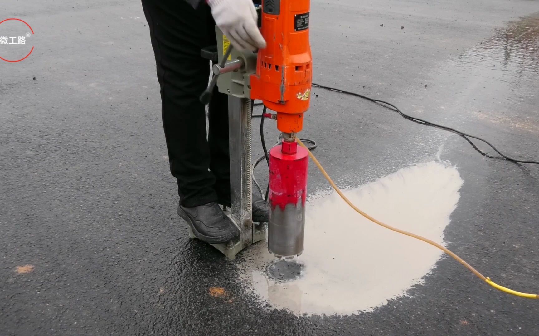 沥青混凝土道路,钻芯取样,测试路面压实度,压实度越大越好吗?|微工路试验检测视频哔哩哔哩bilibili