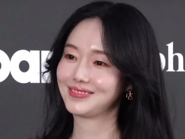 李贞贤怀二胎首次亮相 怀二胎了还穿那么高跟的鞋#李贞贤 #绝世舞姬