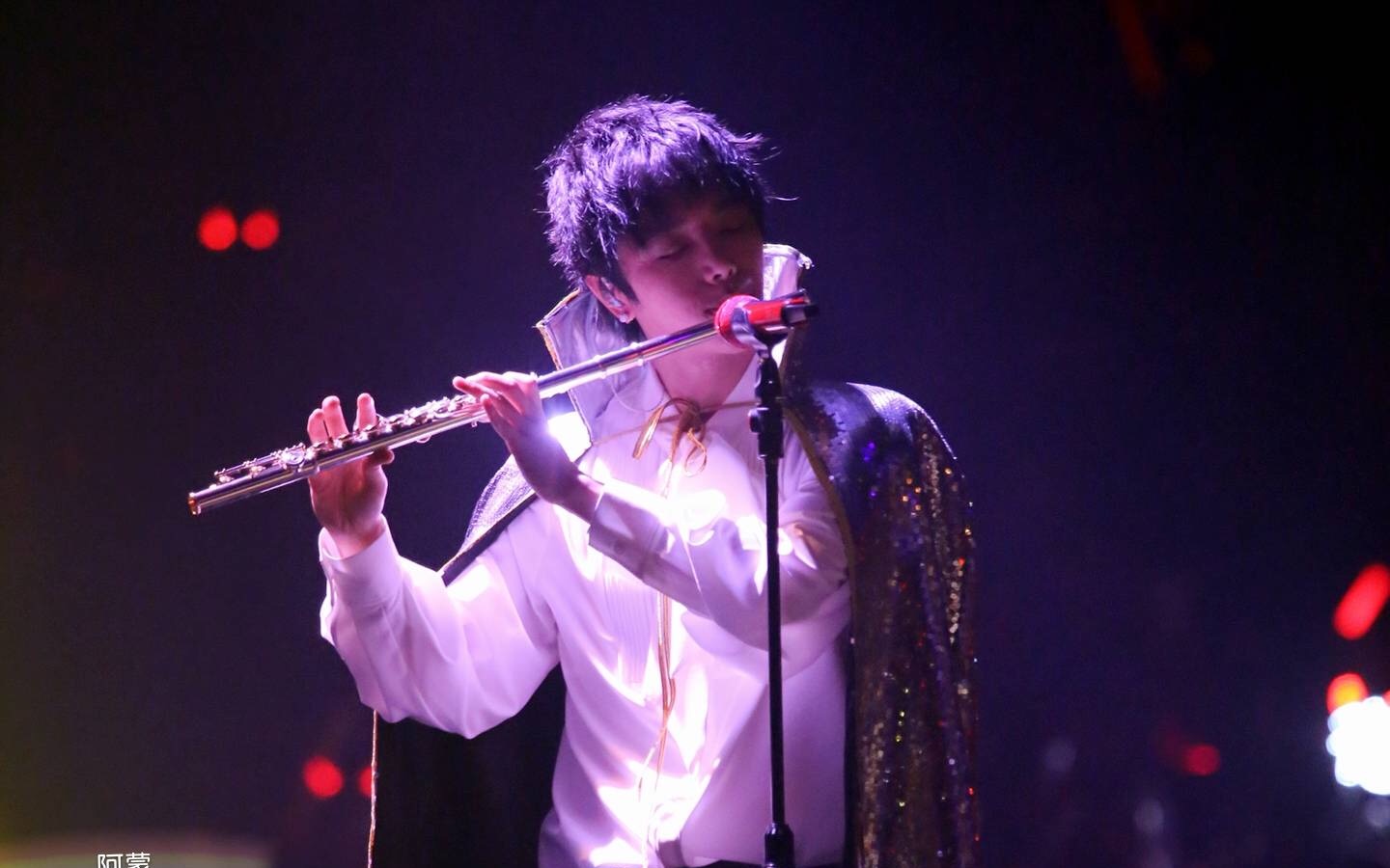 有生之年系列:华晨宇吹长笛之千与千寻2017.10.13