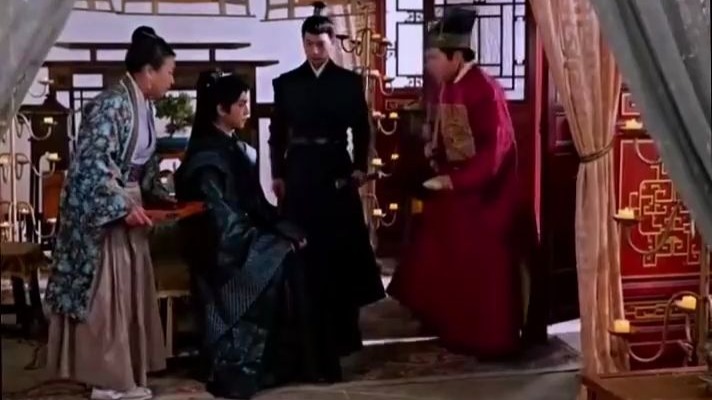 太子妃在马车里和王爷打架