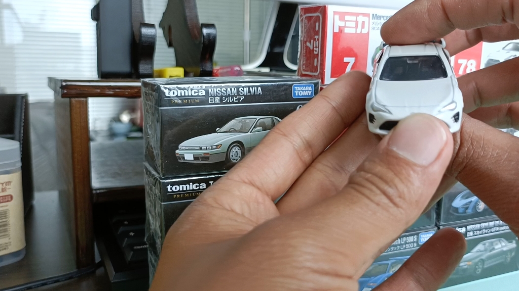 多美卡合金小车 ae86白