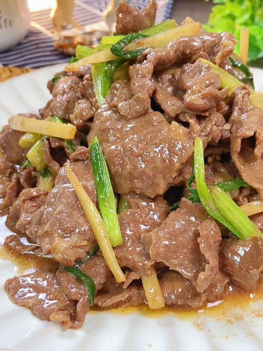 子姜炒牛肉,简单几步,鲜香嫩滑又下饭