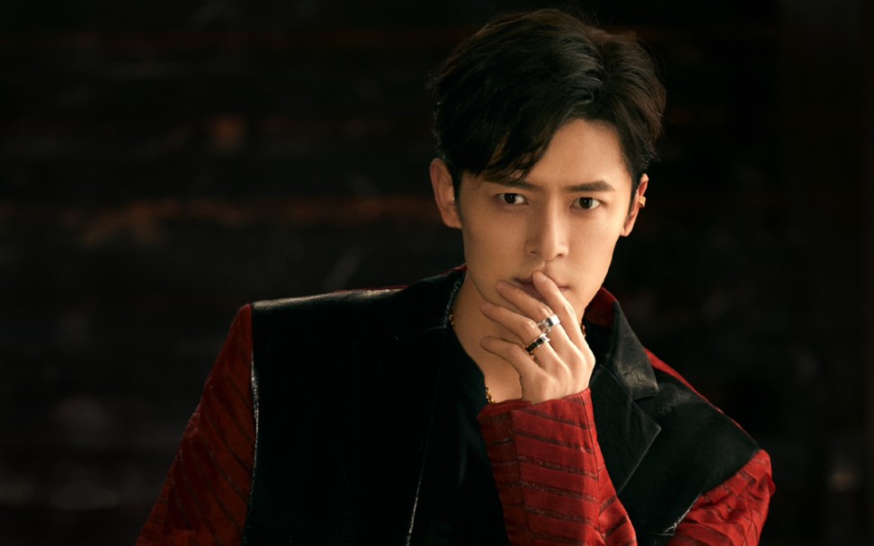 付辛博《追光吧》两个舞台混剪