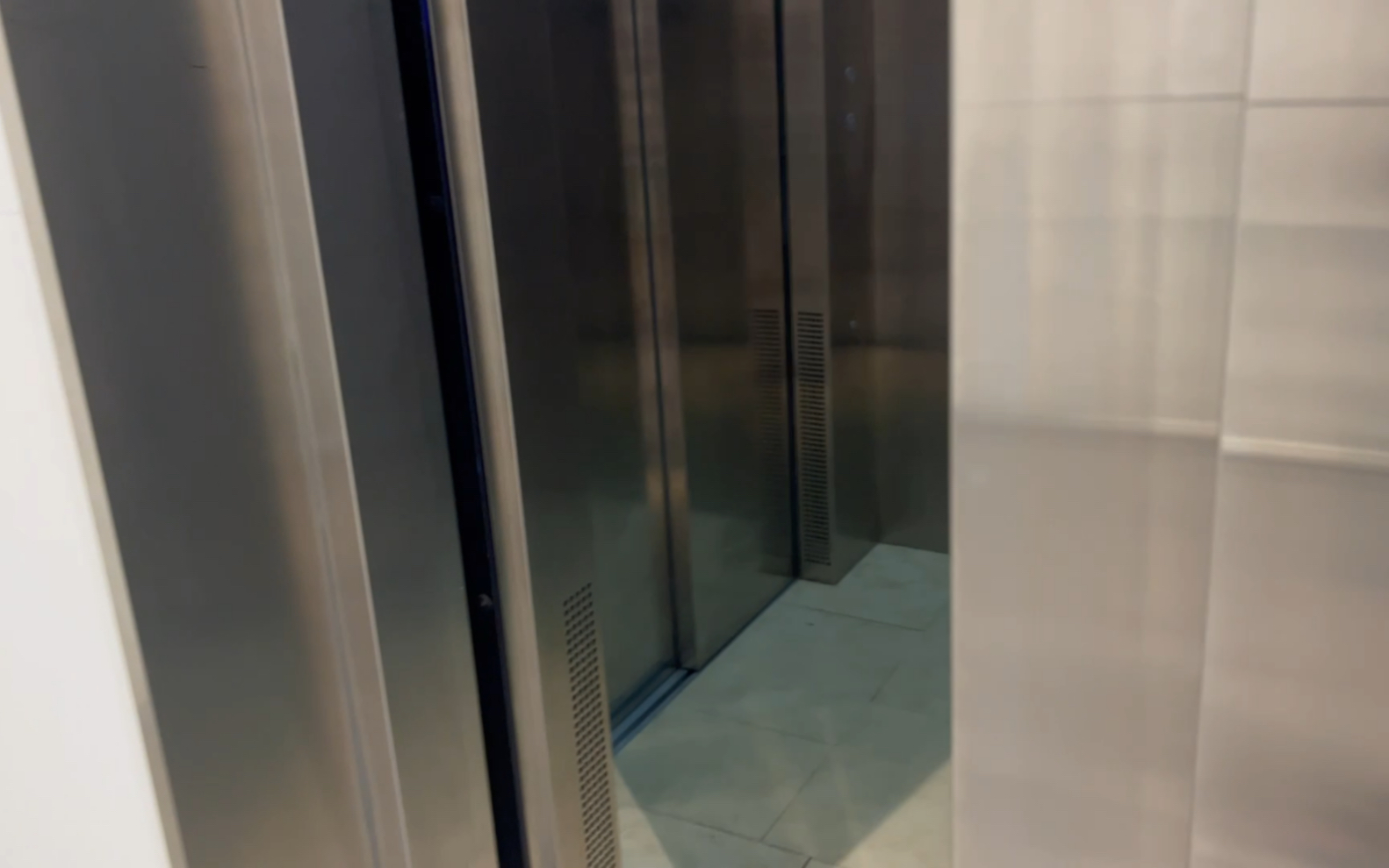 【直角贯通门】桂林h&m东西巷店的西奥电梯