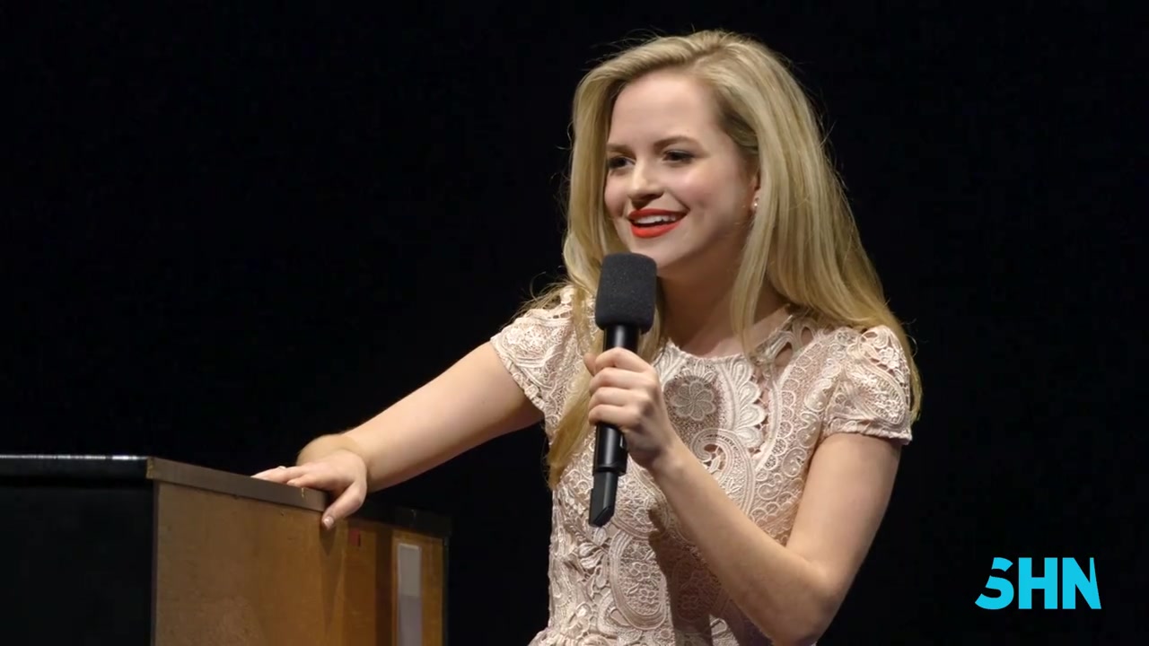【七幕人生】 音乐剧《罗马假日》中扮演安妮公主的stephanie styles