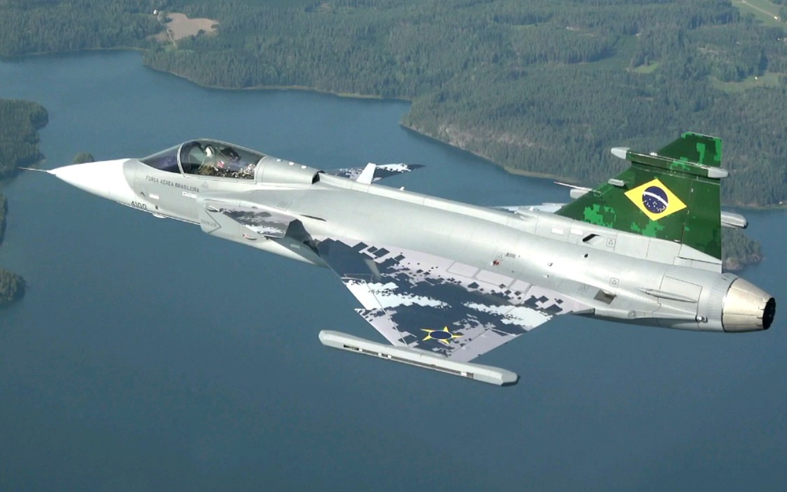 航空巴西首架鹰狮e战斗机完成首飞