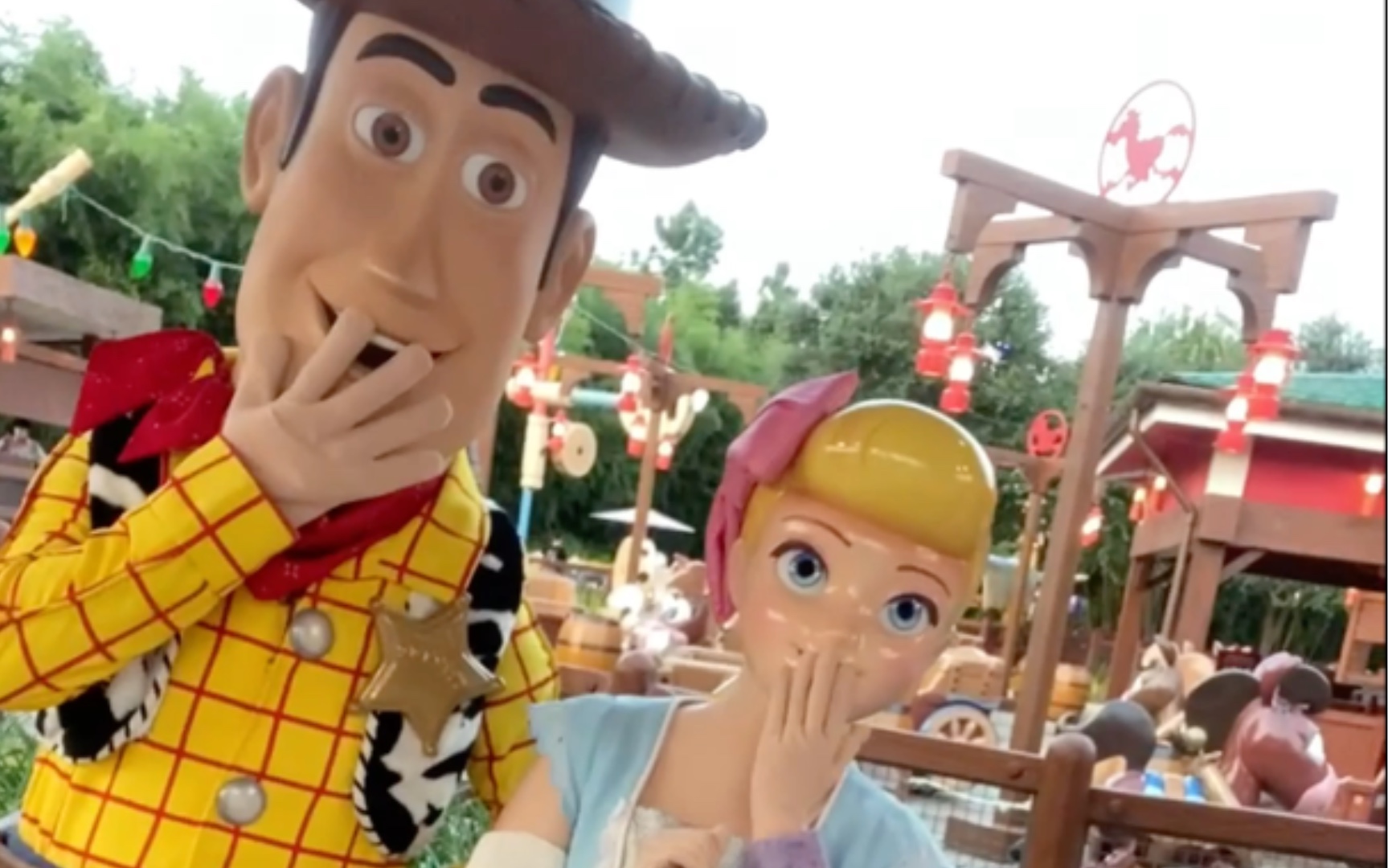 胡迪牧羊女下班打卡啦