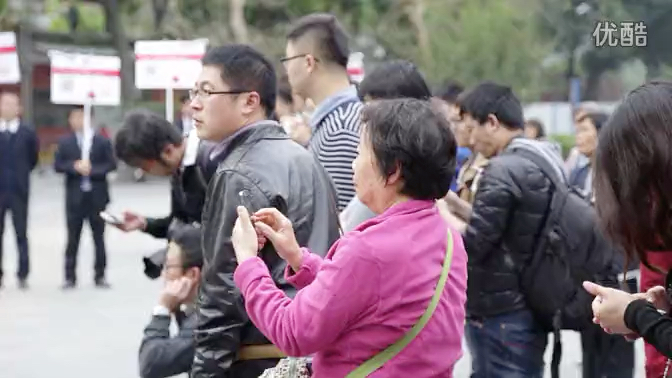 [图]广东佛山机场开航五周年，空姐空少祖庙玩快闪