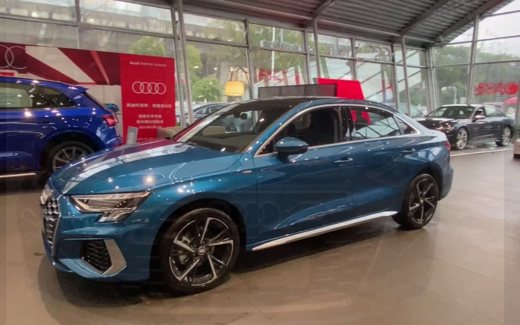 奥迪a3l环礁蓝现车