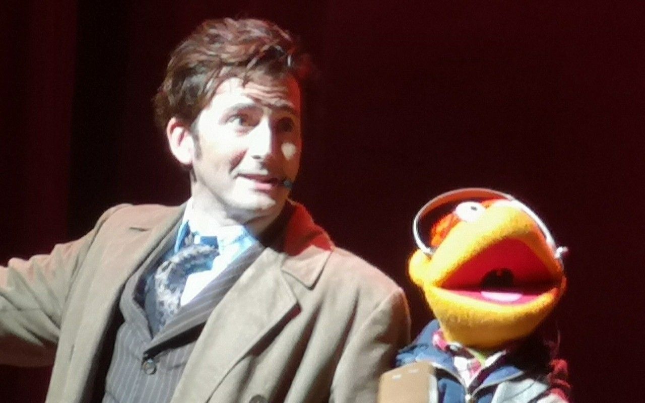 [图][英字][David Tennant] 与Muppets合唱Rainbow Connection + Magic Store