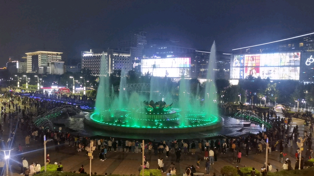 济南泉城广场音乐喷泉图片