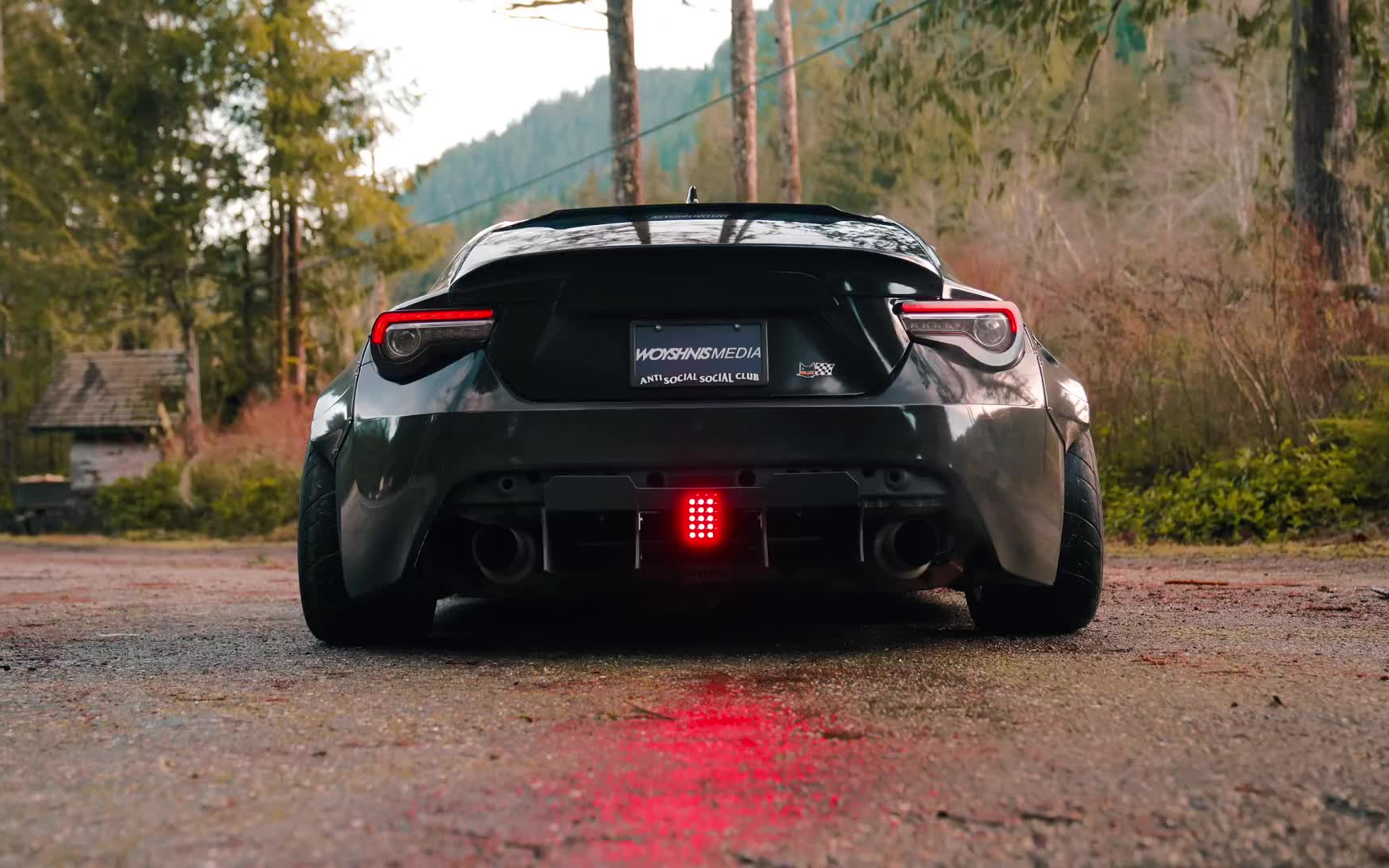 孤独的黑骑士火箭兔 gt86