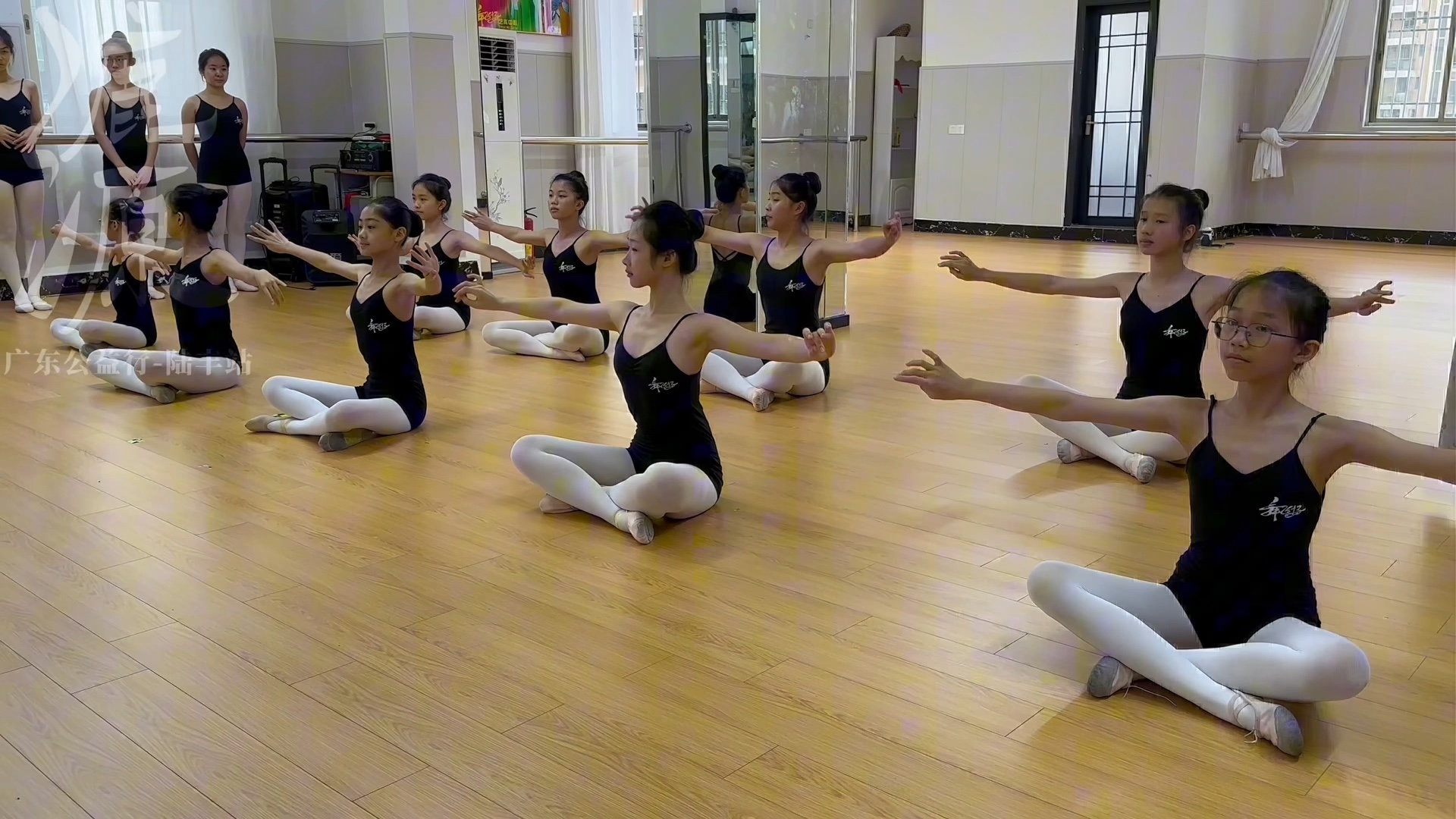 舞蹈教室里的青春活力~【舞蹈练习室】