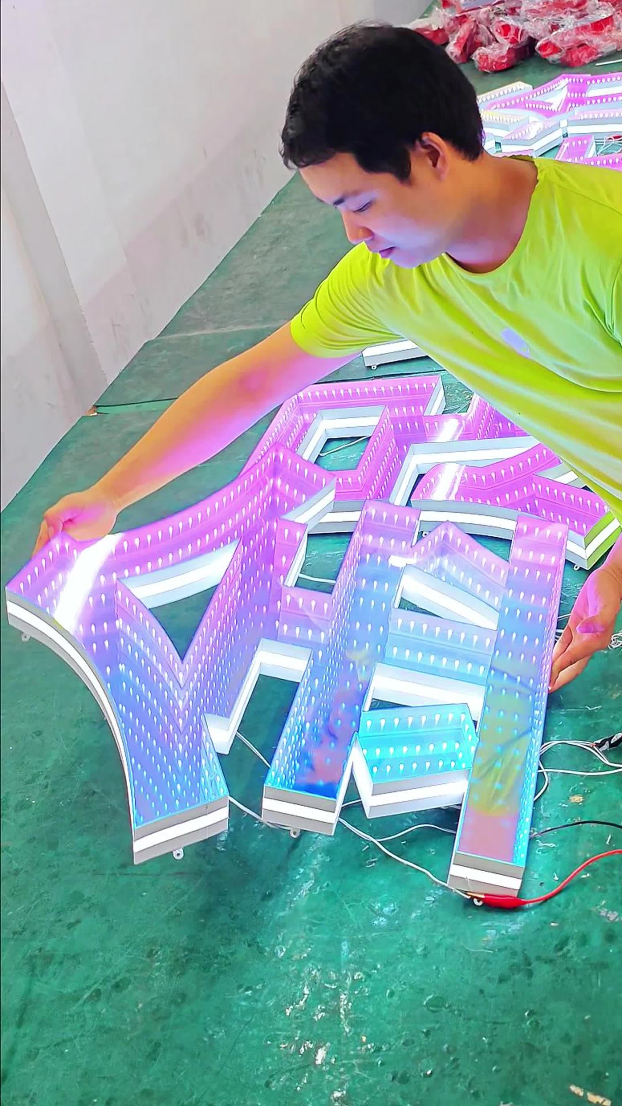 想要门头气派,用什么招牌字?