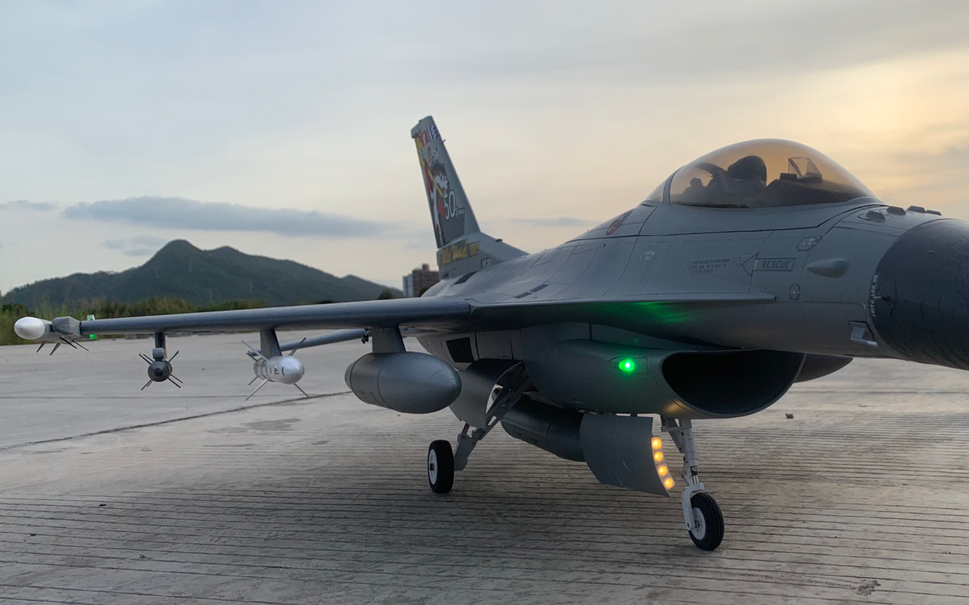 【涵道人涵道魂】fms f16 80涵道 满挂载 个人练习_哔哩哔哩_bilibili