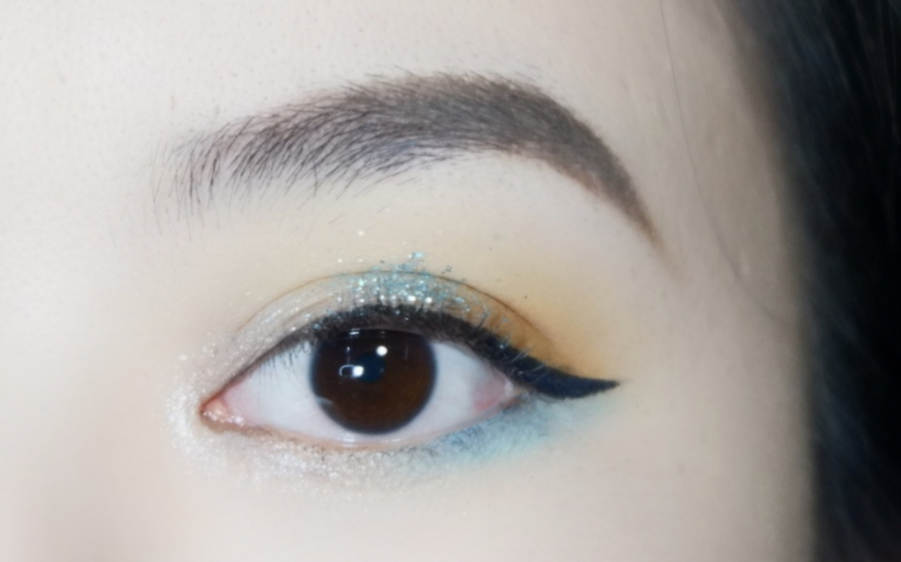 好运蓝锦鲤妆容教程|完美日记国家地理湖泊盘试色|无滤镜眼妆教程