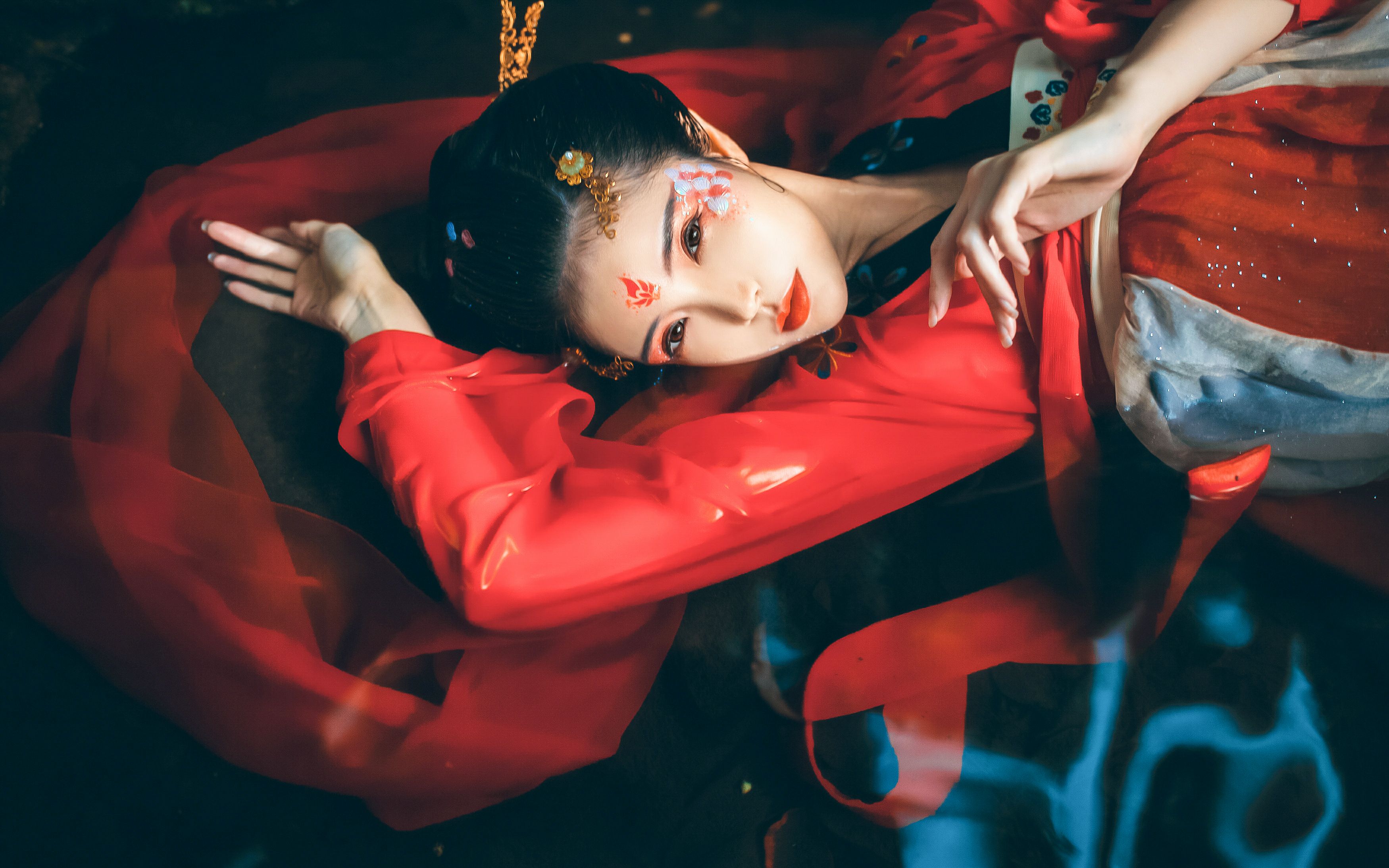 汉服剪辑(二) 红色的汉服小姐姐_哔哩哔哩 (゜-゜)つロ 干杯~-bili