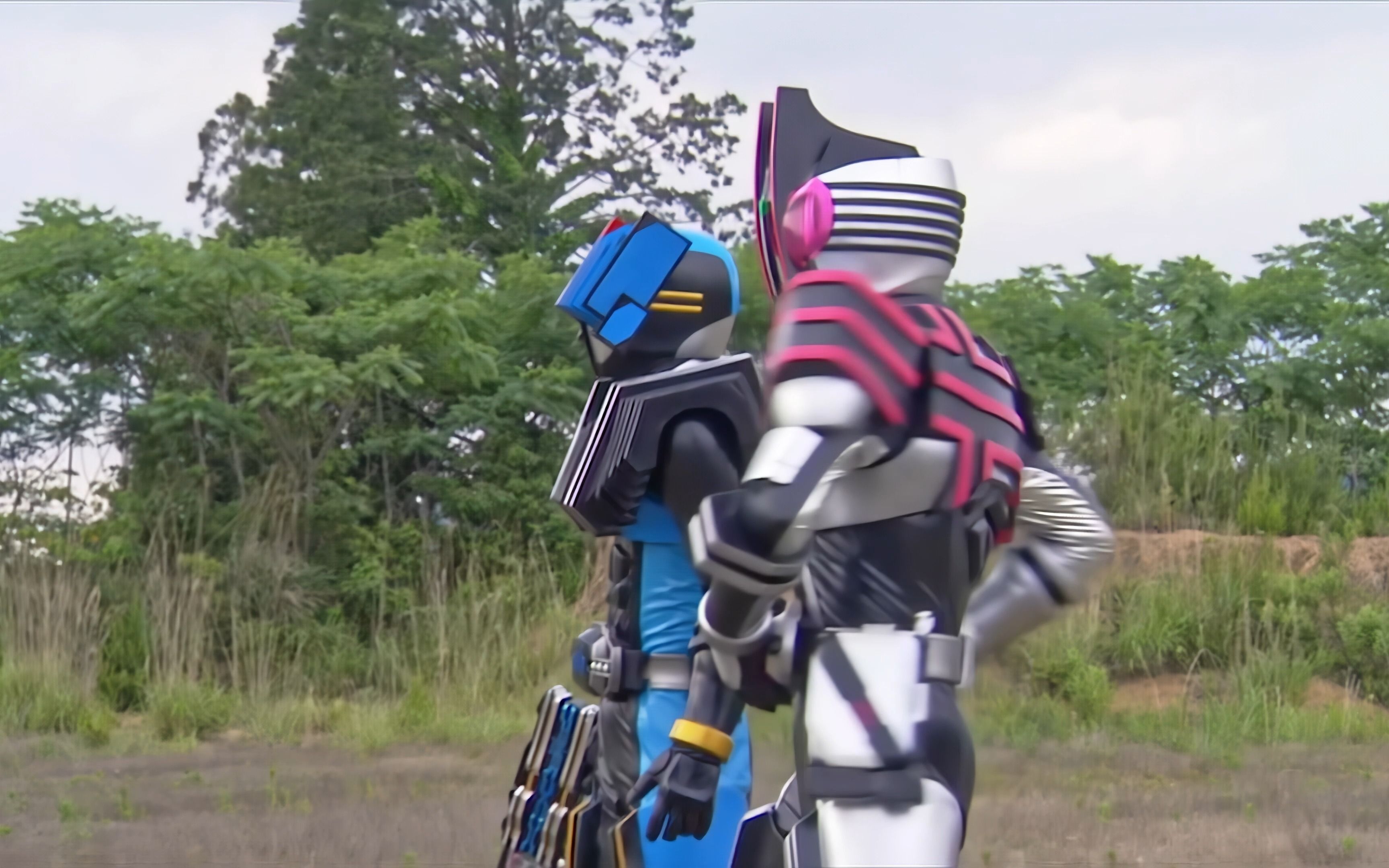 假面骑士decade—小明哥和海东联手打大怪物