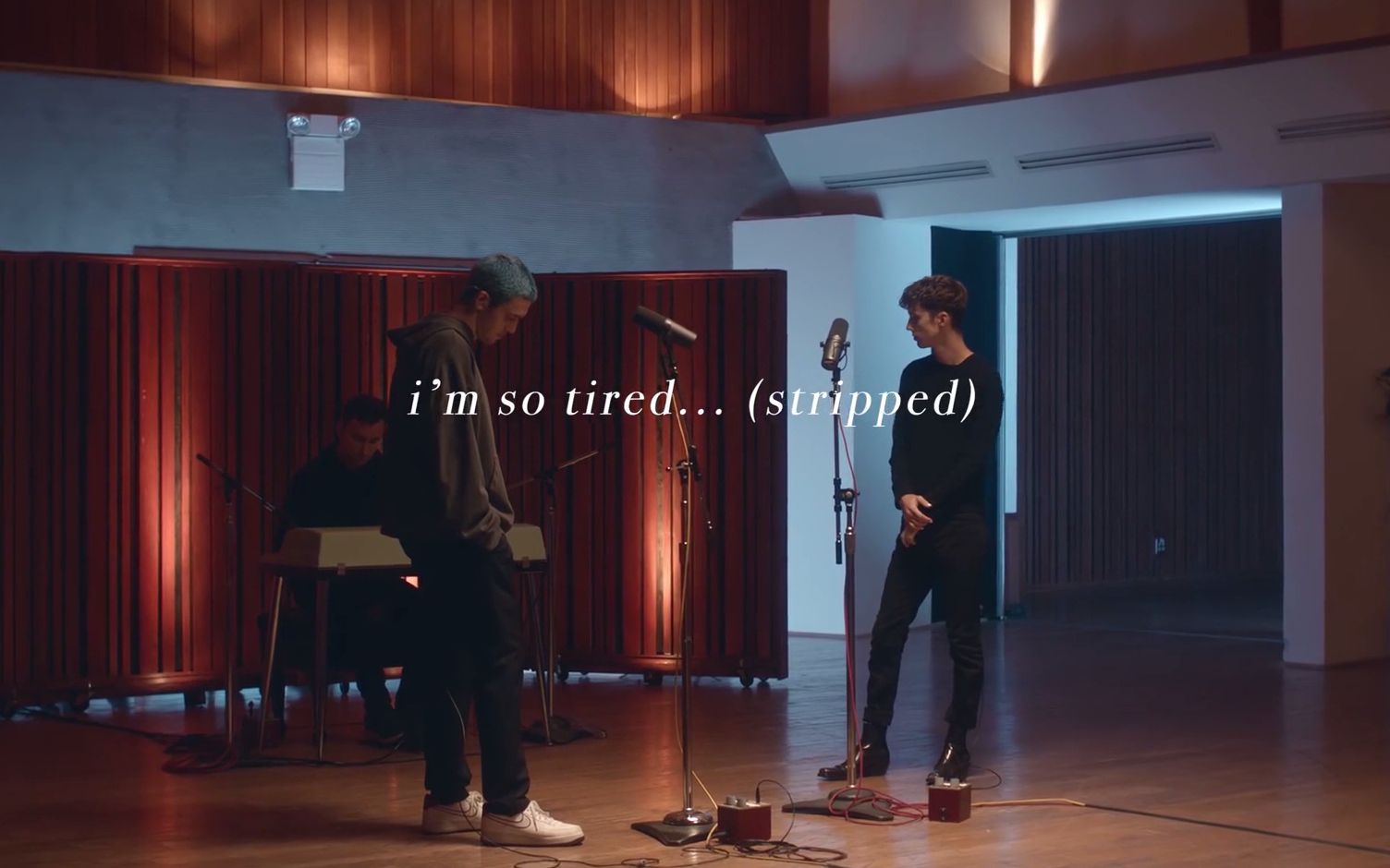 [图]【声音酥到耳朵怀孕】六公主联手戳爷《 I'm so Tired》MV（中英字幕）