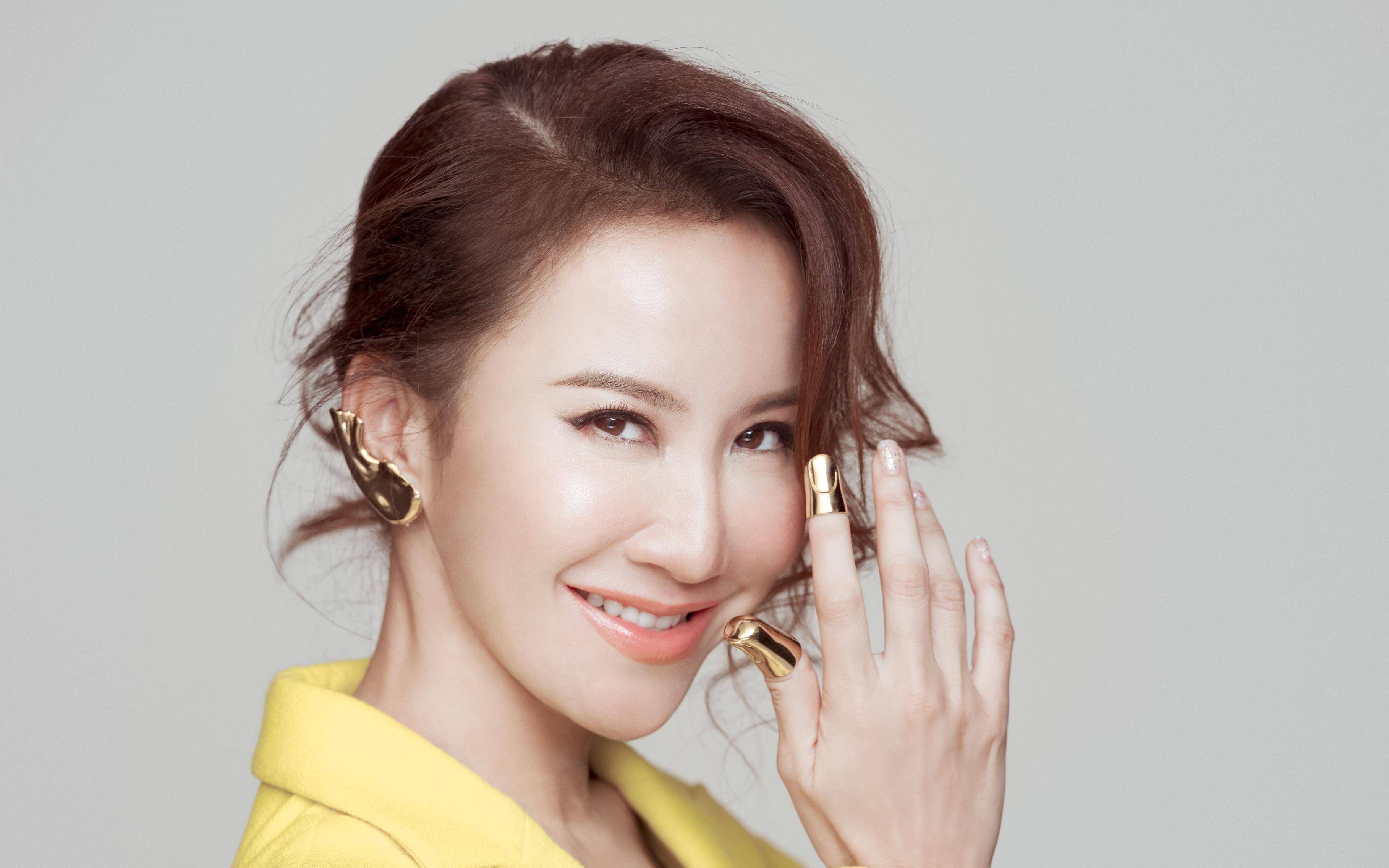 李玟入院48小时传病危,几度昏迷哭留千字遗嘱,二姐痛述真实病情