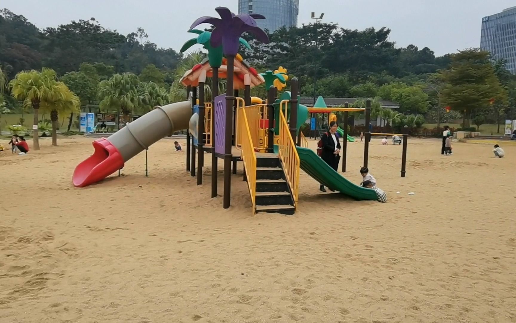 江门市蓬江区元宝山体育公园儿童乐园之人工沙滩_哔哩哔哩_bilibili