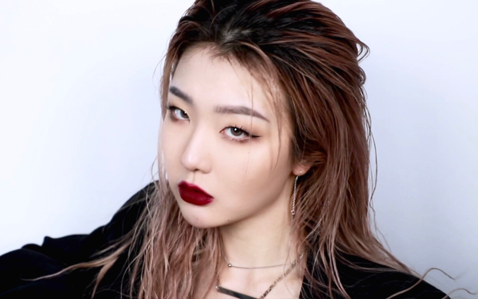 级丨大牌嗨fashion硬照风丨高冷走秀谁都不爱风系单眼皮妆容