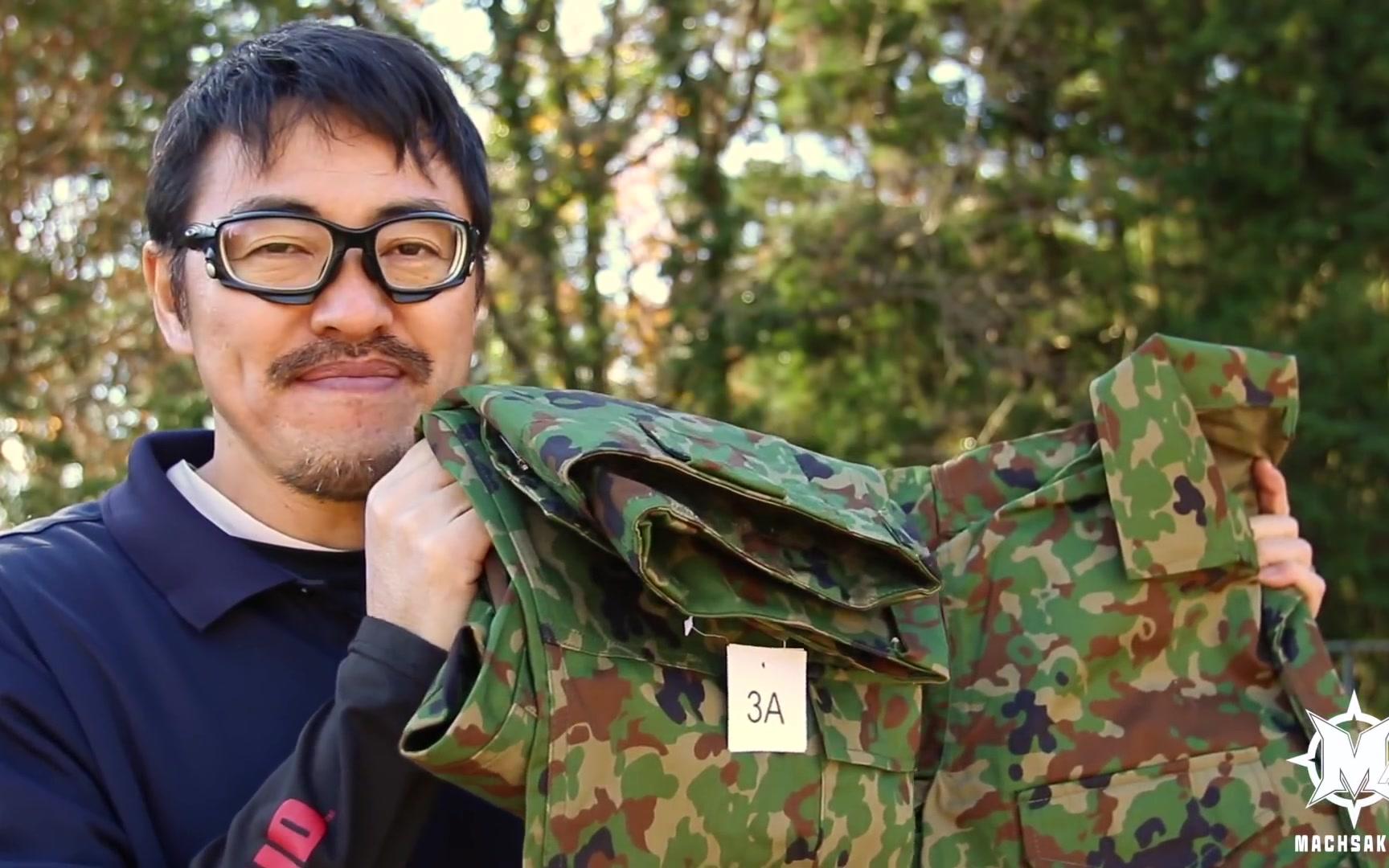 日本陆上自卫队迷彩服图片