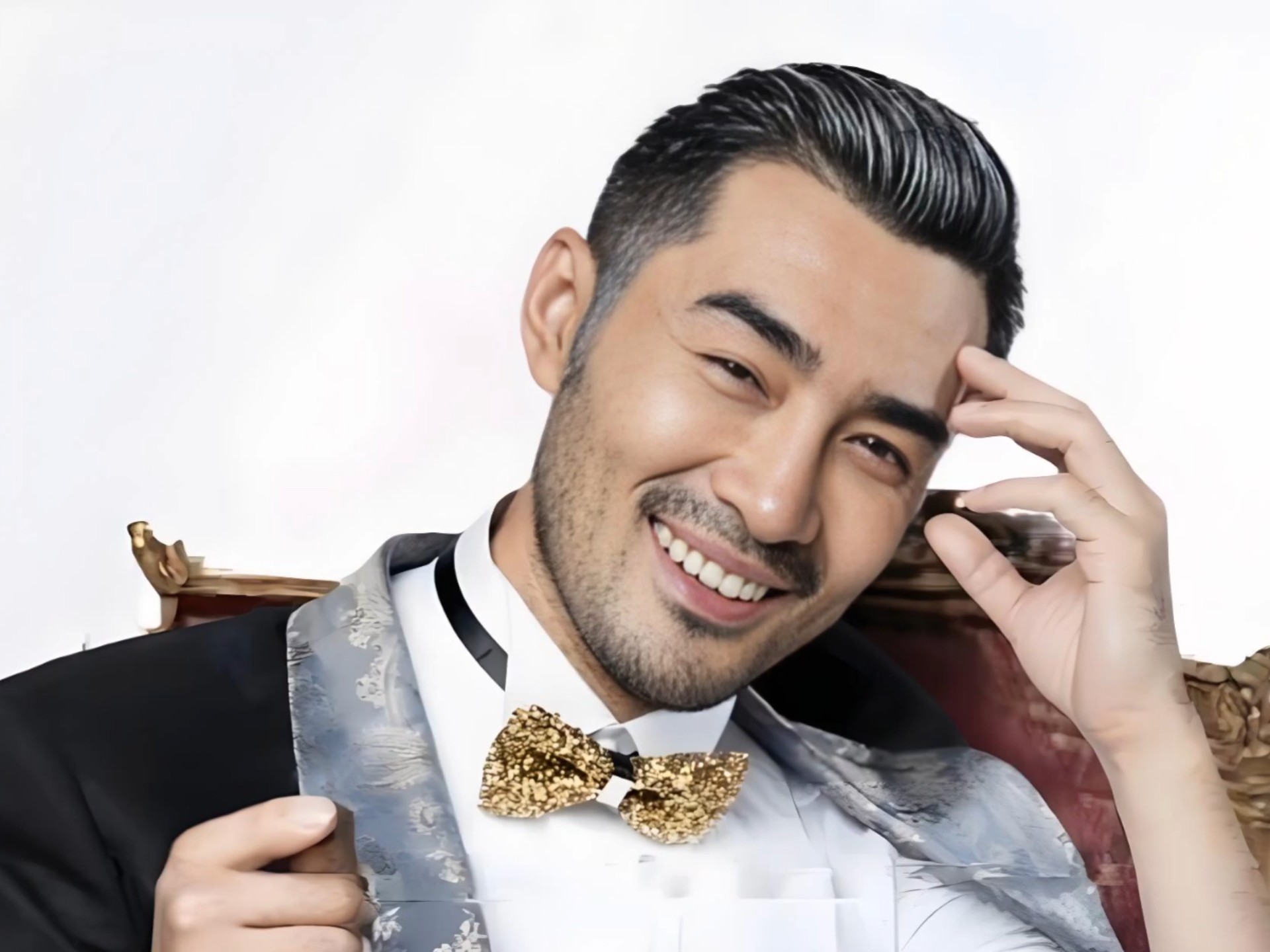 模特出身的极品帅大叔,真是越成熟越有男人味