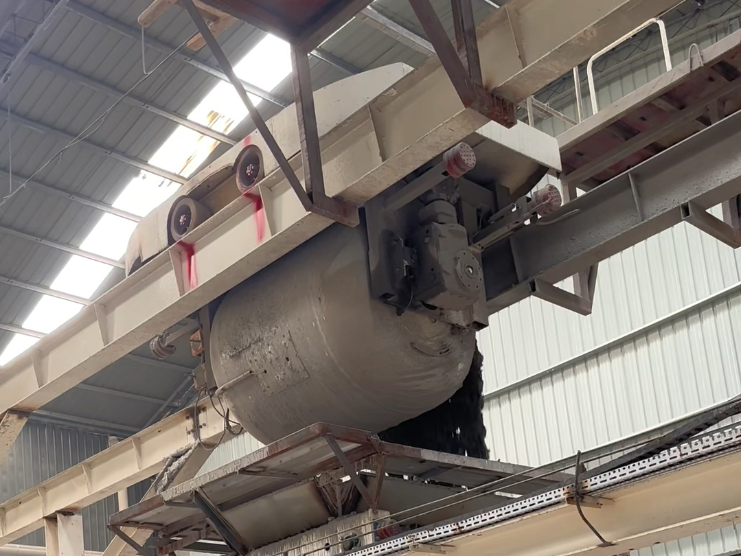 鱼雷罐输送混凝土,这也太牛啦