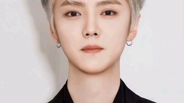 鹿晗正脸照帅惨了