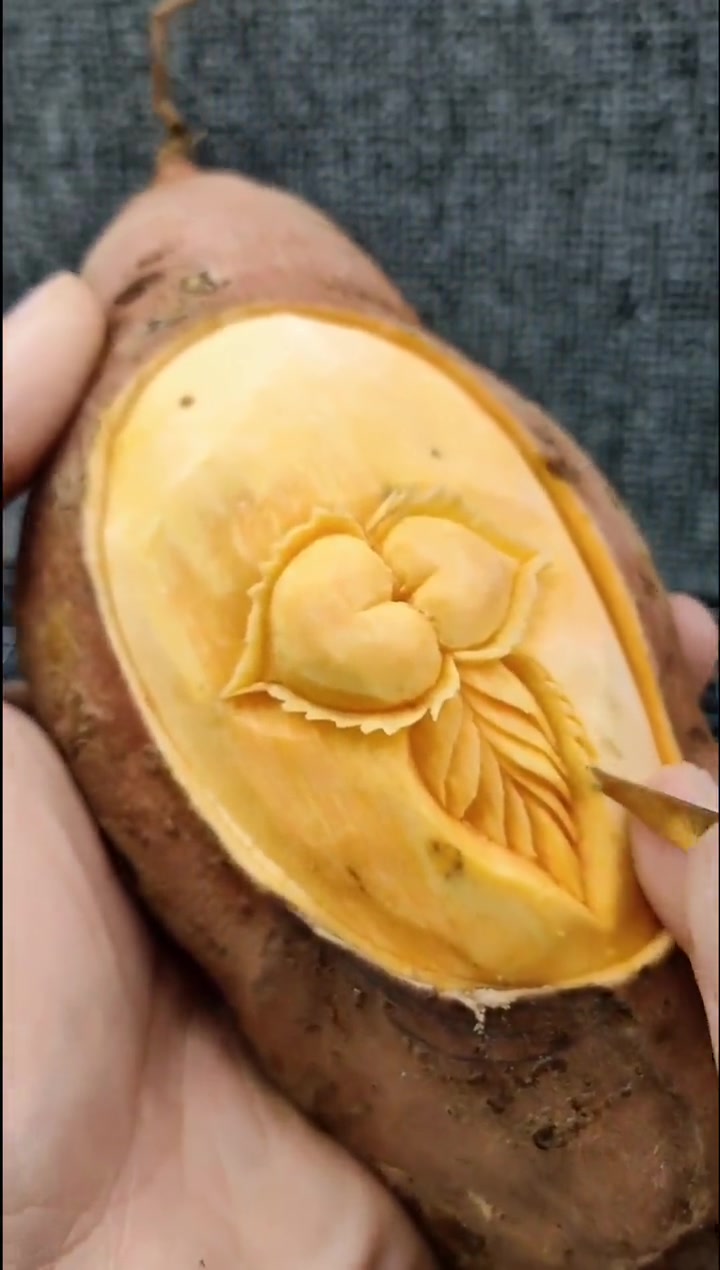 当红薯遇到雕刻师979797@抖音小助手