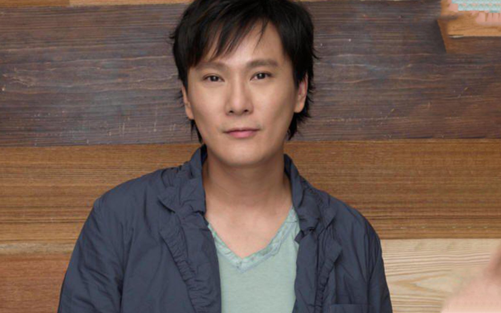 "情歌王子"张信哲:曾被小鲜肉当众质疑过气,撒贝宁霸气回怼!