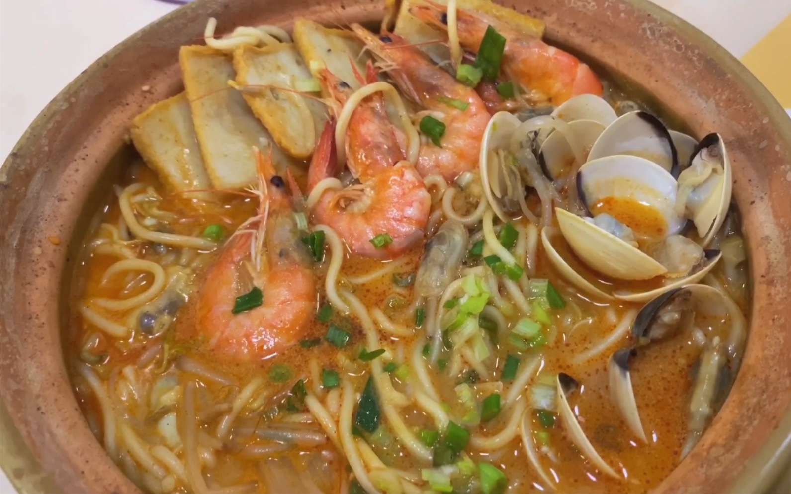 厦门必吃美食,海鲜沙茶面,在家也可以轻松制作.