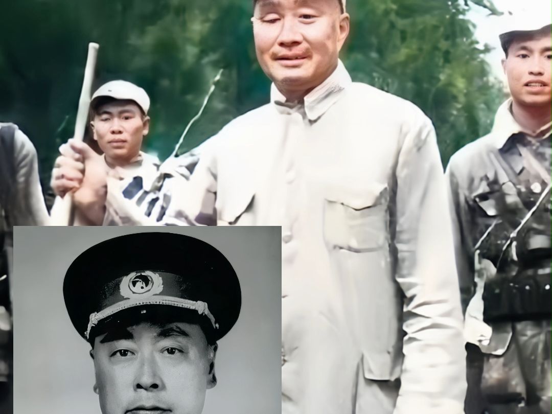 1947年,55岁的刘伯承元帅与战友们的一张珍贵留影,刘伯承元帅不仅能武,还是学霸哔哩哔哩bilibili