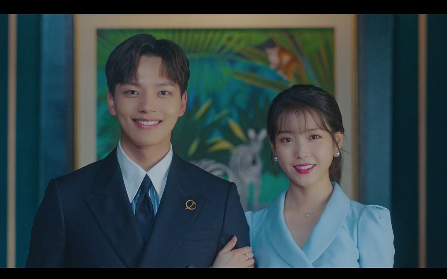 iu李智恩月之酒店剪辑