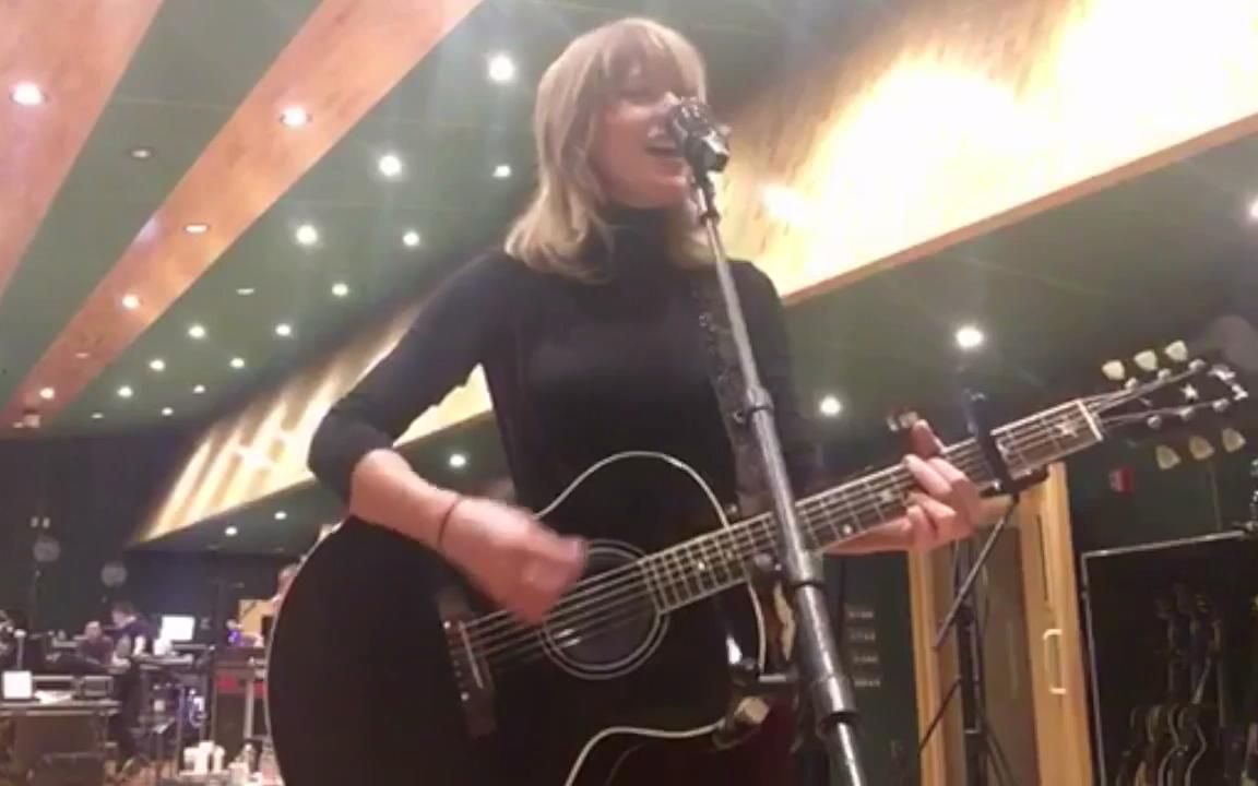 [图]【霉霉】Taylor Swift彩排首唱新单I Don't Wanna Live Forever