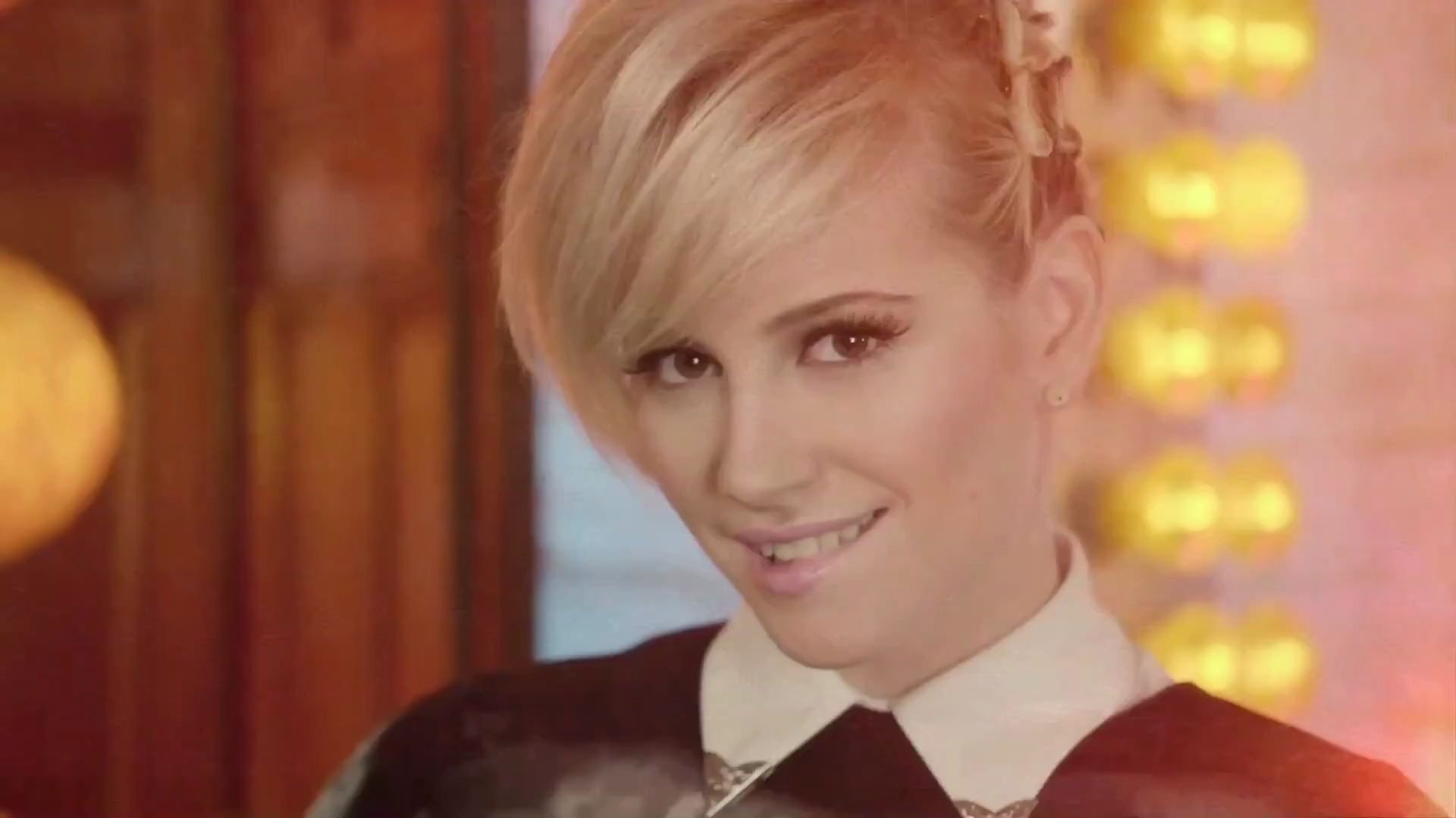 [图]Pixie Lott - Bright Lights ft.Tinchy Stryder（官方MV）