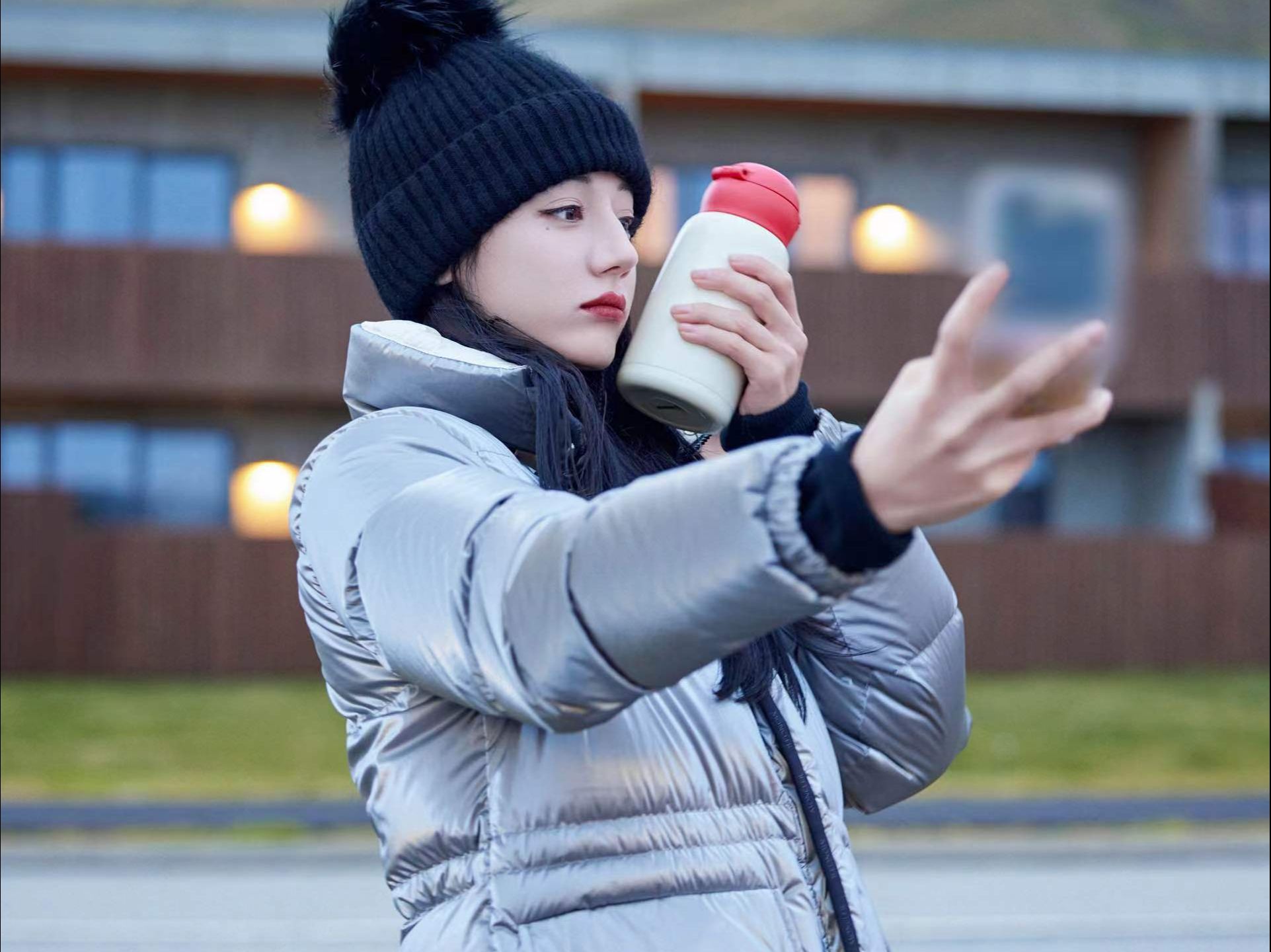 迪丽热巴《花少5》播出,工作室p图获赞,节目中热巴好坏把秦海璐吓哭了