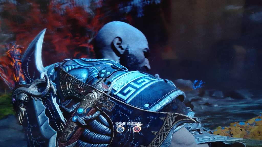 《战神4》奎爷回家重新拿起混沌之刃.