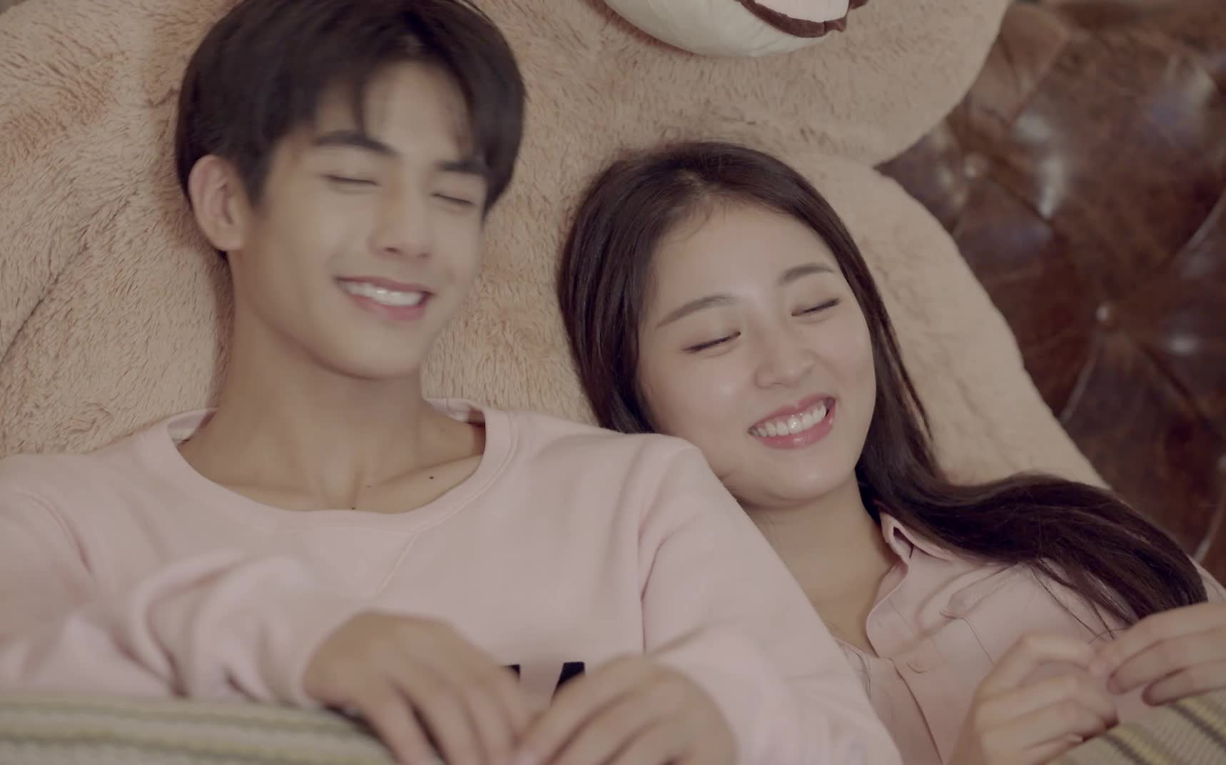 【网剧】《我与你的光年距离》ep17 宋威龙x周雨彤 女二暂时下线的