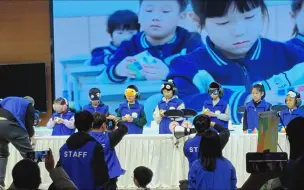 Download Video: 【2023沈阳赛】中场休息时小学生们的魔方表演（部分）