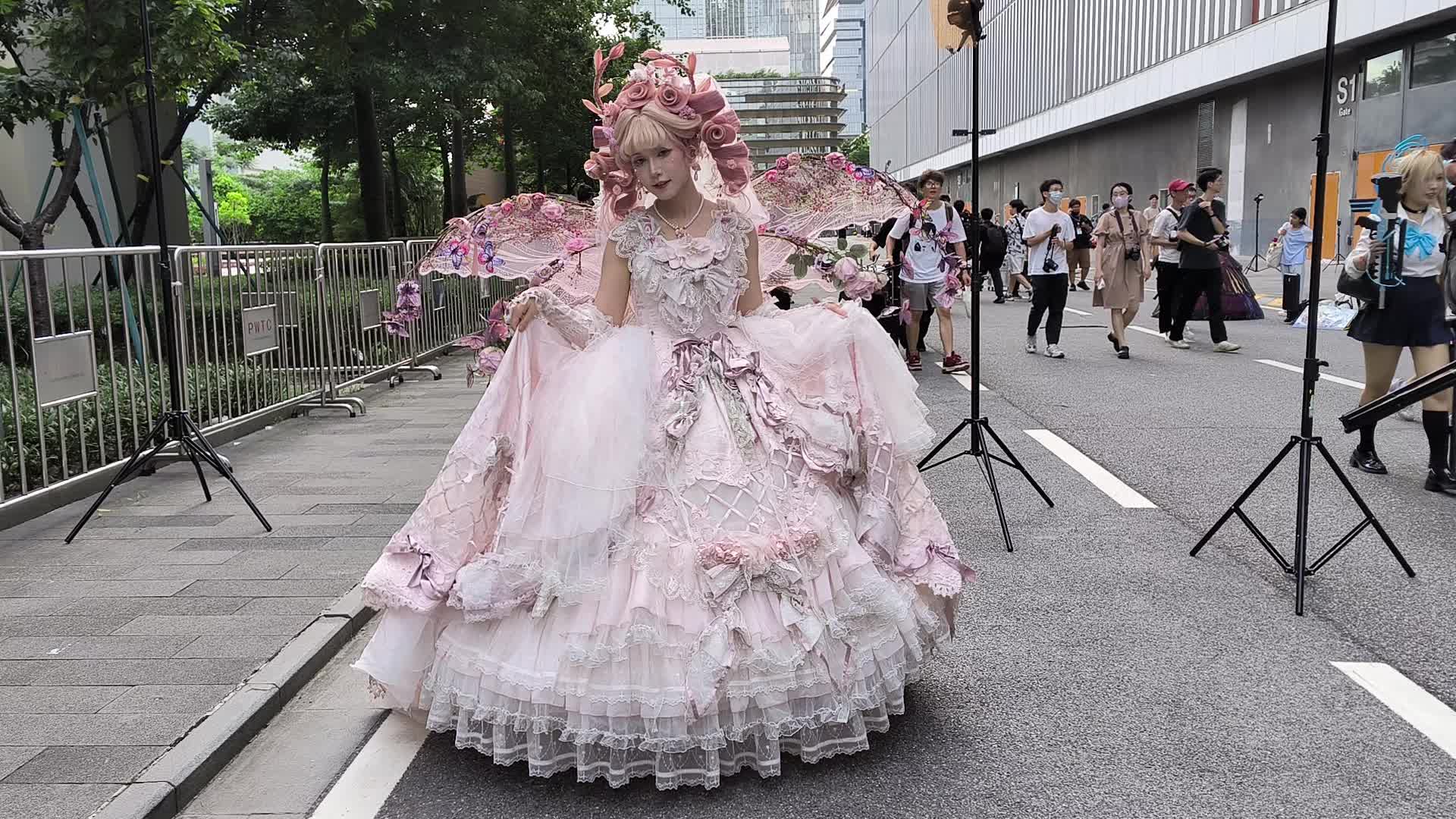 萤火虫漫展